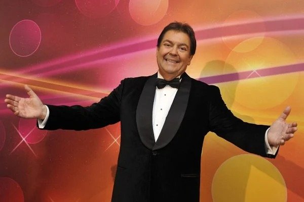 Band marca estreia de Faustão no mesmo dia do BBB22
