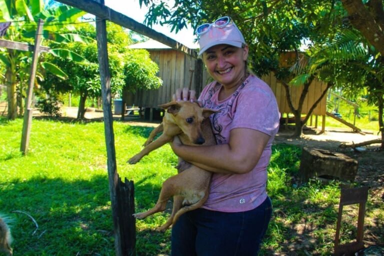 Últimas Notícias 7 Através de indicação da ver. Márcia Socorristas Animais Vacinação Antirrábica é levada às ONGs e Associações Rurais em Porto Velho