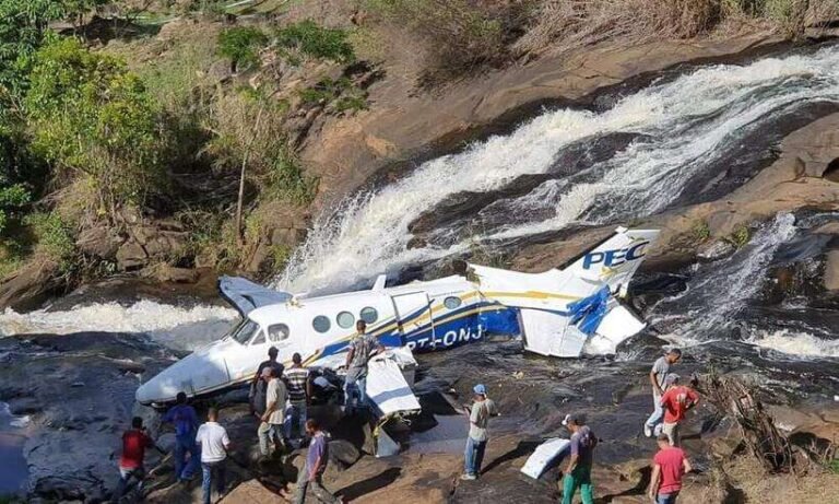 URGENTE – Avião de Marília Mendonça cai em Minas Gerais