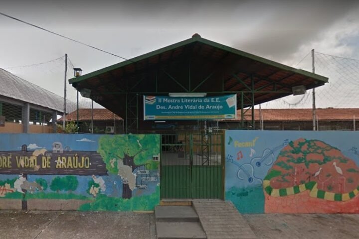 ASSÉDIO SEXUAL - Professor é afastado após aluna denunciar abuso em escola