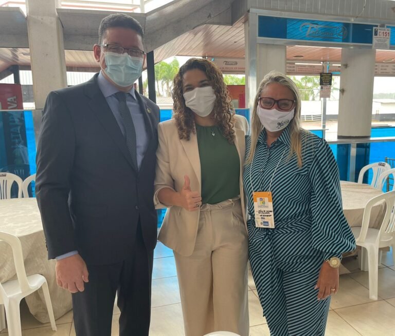 Ver. Márcia Socorristas Animais participa de Fórum Estadual com prefeitos e vereadores de Rondônia