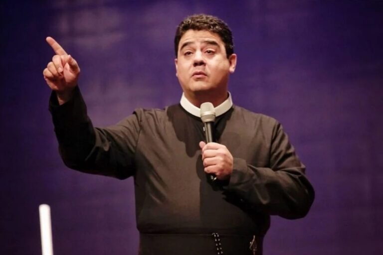 Polícia Federal pede prisão preventiva do padre Robson de Oliveira