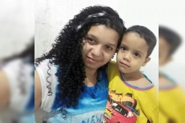 Criança chora após ser acusada injustamente de roubar lápis de R$ 1,99