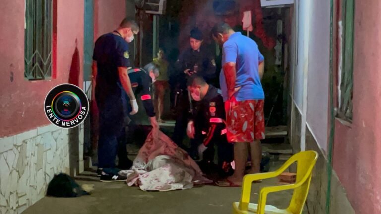 IDENTIFICADA – Homem invade vila de apartamentos e executa mulher a tiros – Vídeo