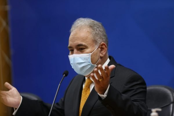 Após chuvas na BA, Queiroga anuncia reforço na vacinação contra gripe