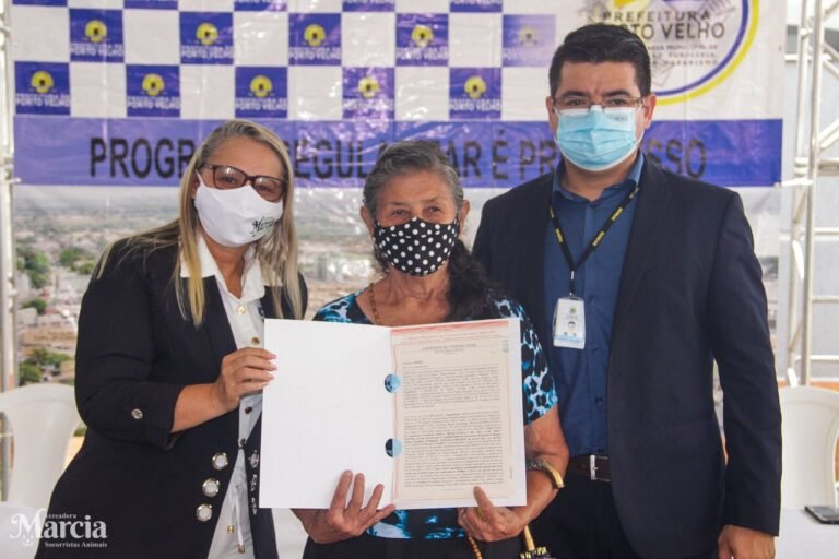 Márcia Socorristas Animais participa da entrega de Títulos de Regularização Fundiária