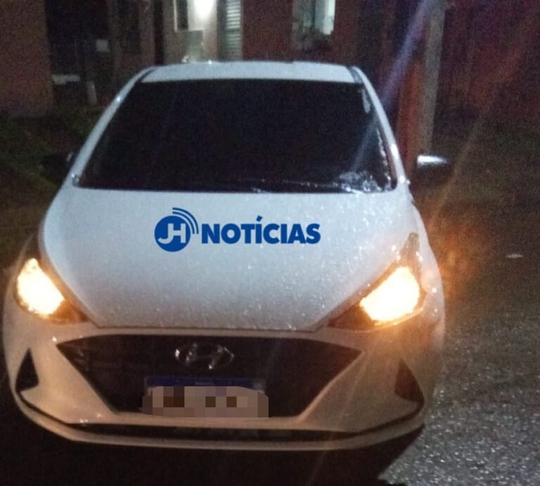 Criminosos armados roubam carro de motorista de aplicativo na zona leste