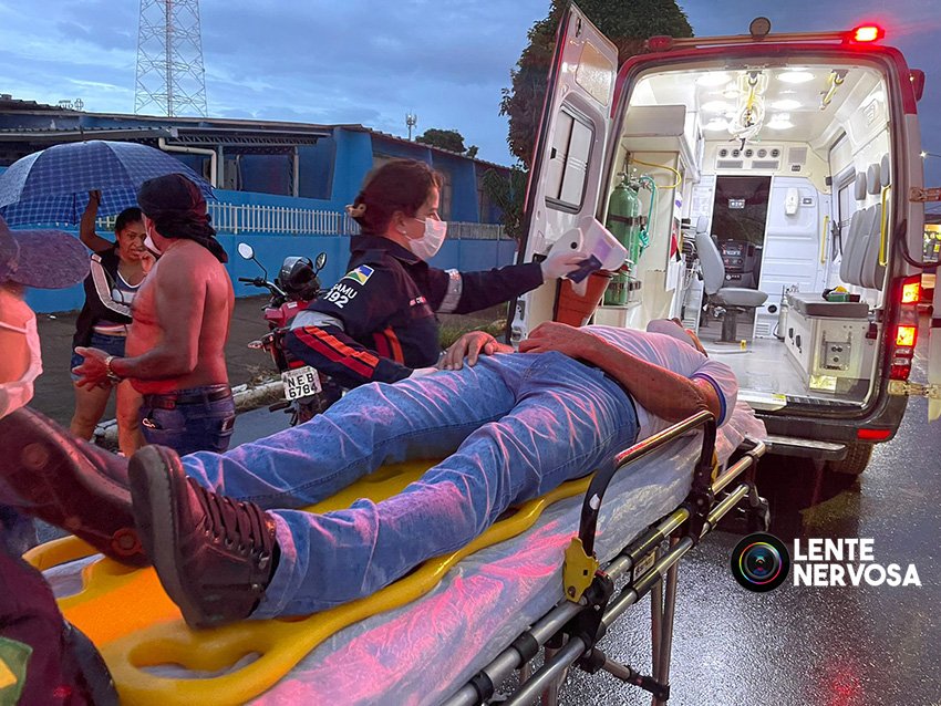 Motorista de Hilux invade preferencial e arrasta carro deixando condutor ferido