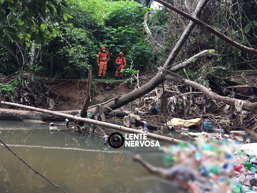 Cadáver em decomposição é encontrado boiando em córrego próximo ao aeroporto