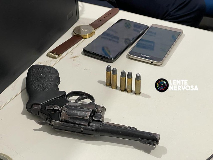 Polícia prende assaltante após roubo de caminhonete e perseguição 3 Polícia prende assaltante após roubo de caminhonete e perseguição