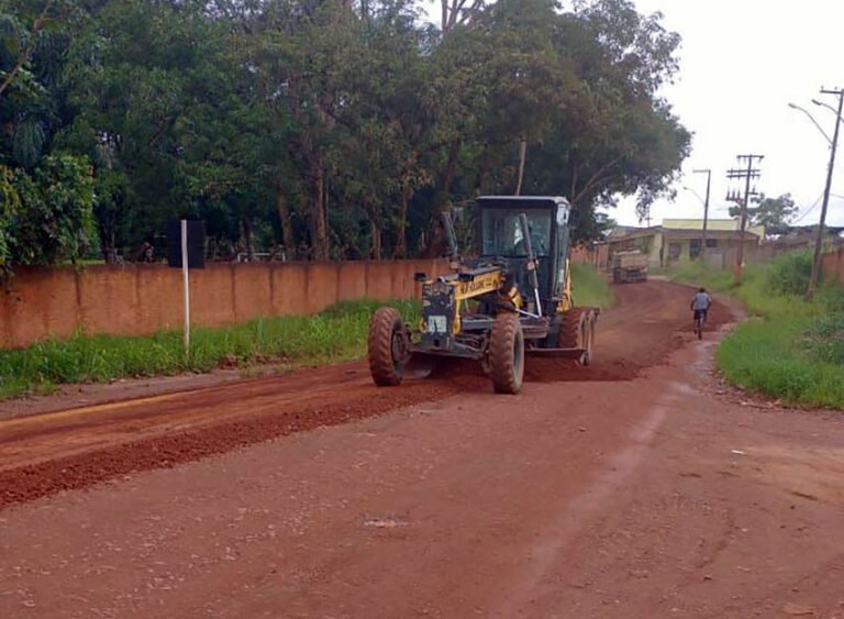 Estrada 13 de Setembro recebe serviço da Semagric após solicitação do vereador Edimilson Dourado
