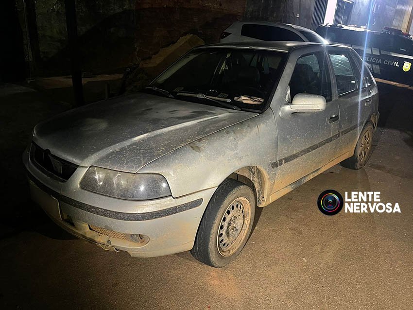 Polícia recebe denúncia e prende dupla com arma de fogo