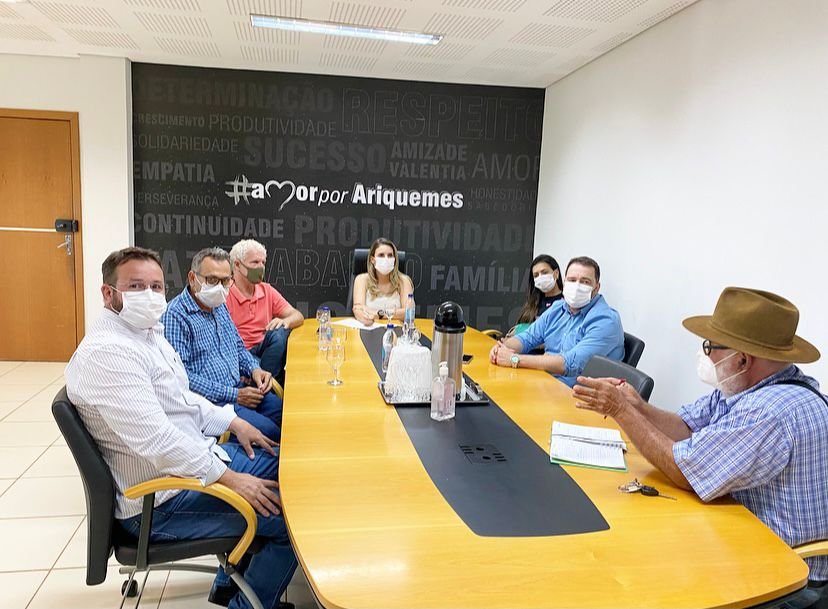 Presidente Alex Redano acolhe pedido para destinar recursos para construção de cozinha industrial na APA