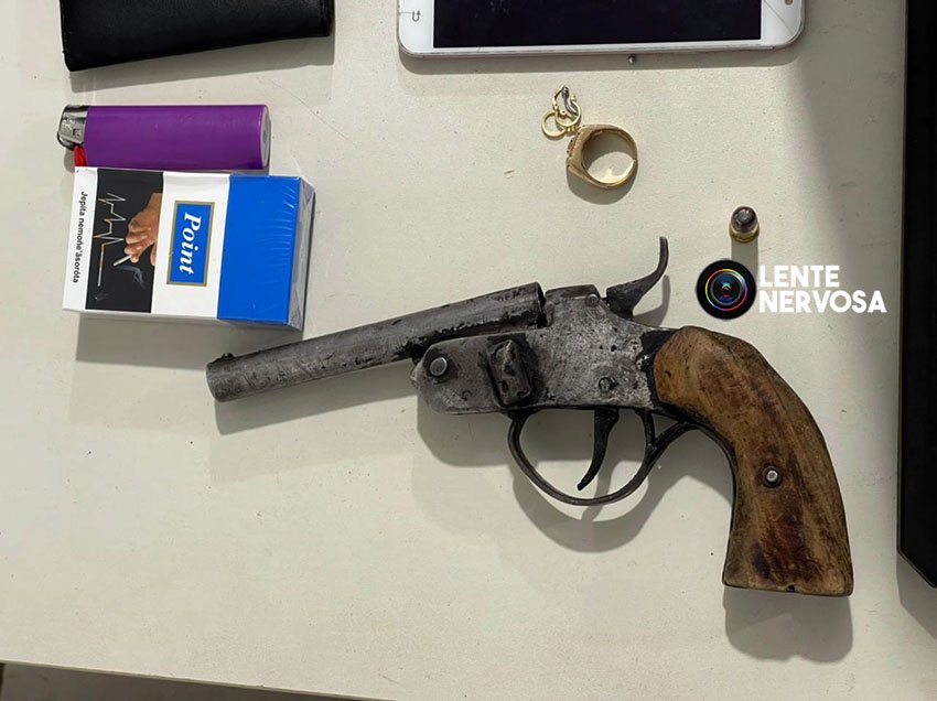 Adolescente é apreendido após troca de tiros entre facções criminosas em condomínio 1 Adolescente é apreendido após troca de tiros entre facções criminosas em condomínio