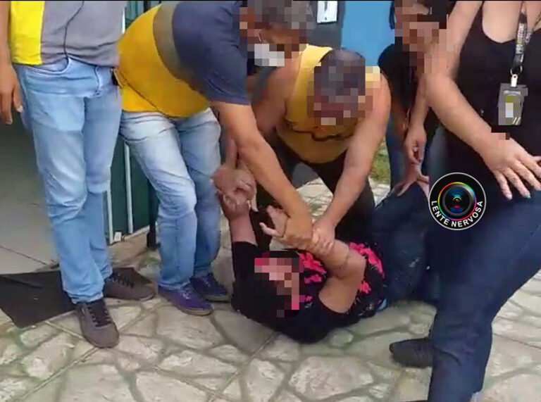 Motorista é preso após causar acidentes e ser espancado por populares; VÍDEO
