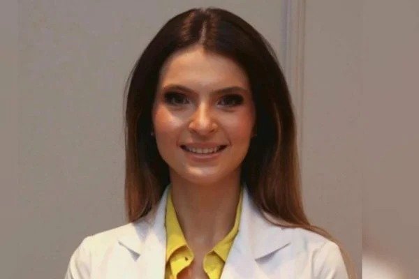 Médica é agredida por casal ao negar atestado médico e sofre traumatismo craniano - VEJA O VÍDEO