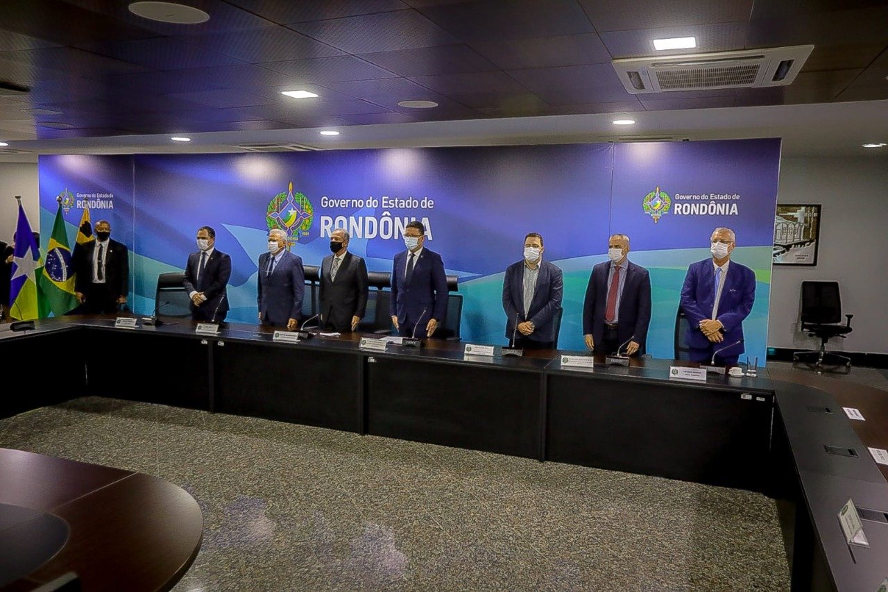 Em solenidade com ministro, presidente Alex Redano destaca a importância do setor mineral para Rondônia