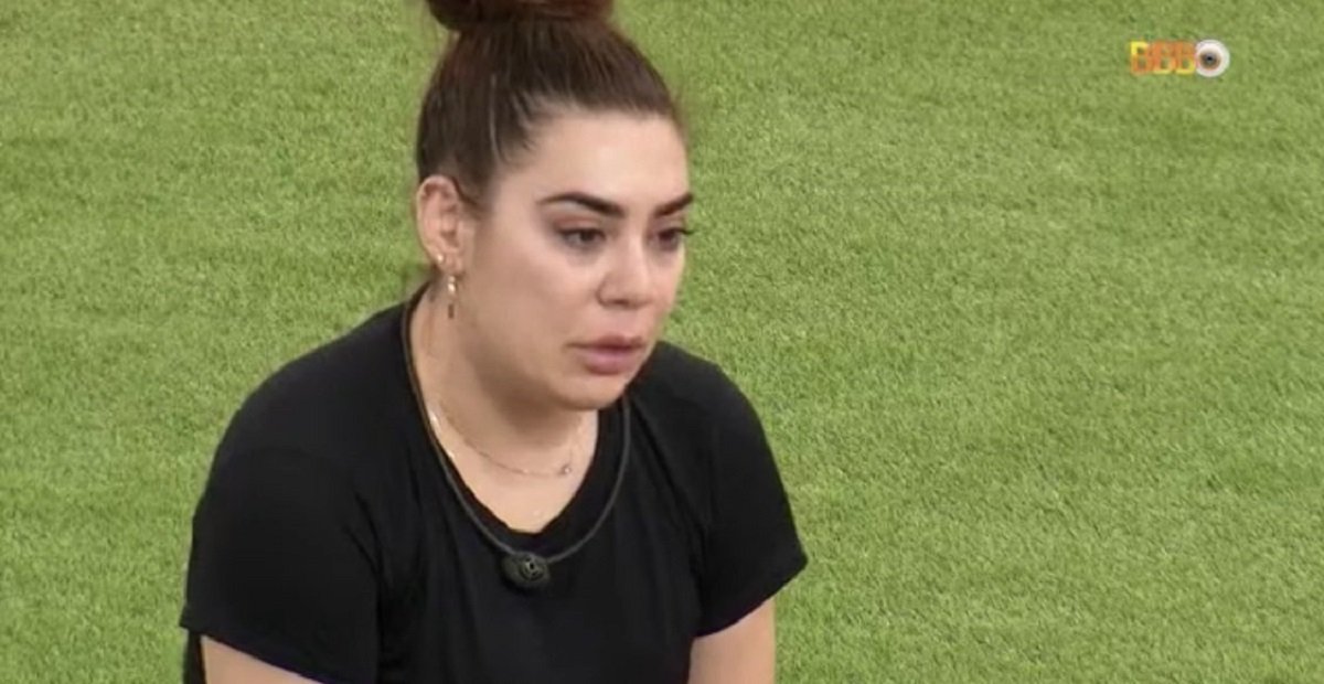 Naiara Azevedo se despede e diz que vai pedir para sair do BBB22