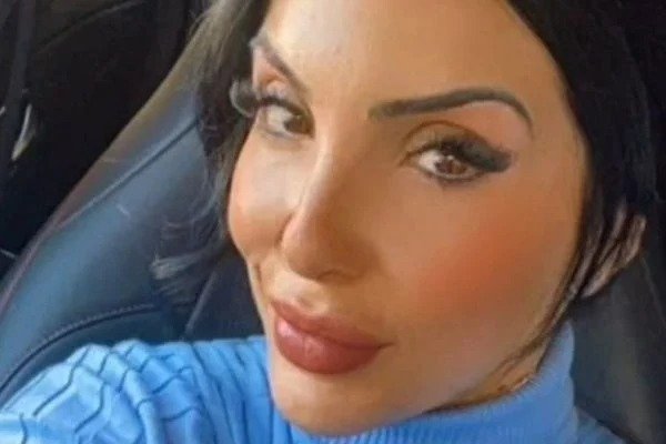 Mulher morre com dezenas de perfurações após cirurgia plástica