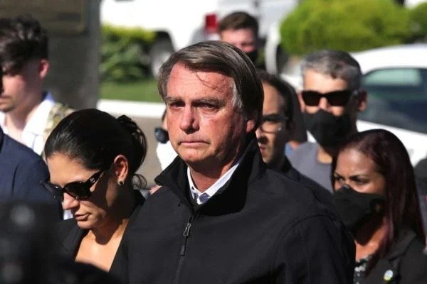 STF manda Bolsonaro prestar depoimento presencialmente na PF nesta 6ª