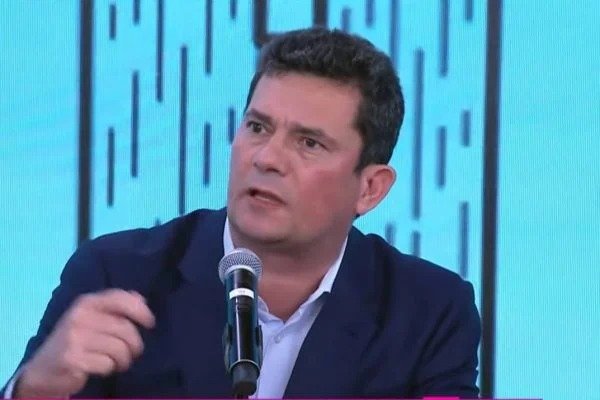 PF reage a ataques de Moro contra a corporação e diz que ele “mente”