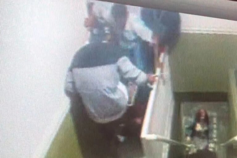 Imagens fortes: bombeiro do DF é espancado e jogado de escada em hotel