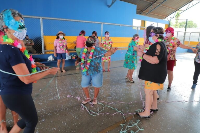 Projeto Viver Ativo inicia programação 2022 com baile aos idosos