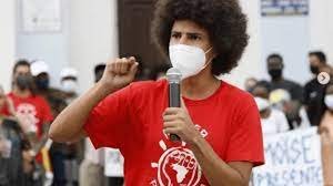 Vídeo: vereador do PT lidera invasão à igreja católica durante missa em Curitiba