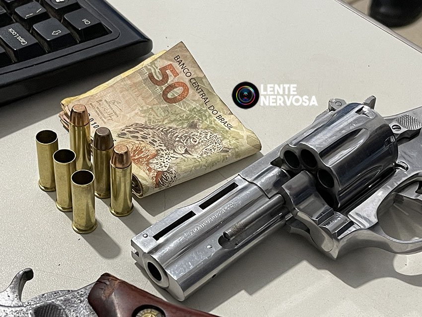 TIROS E BOMBAS – Troca de tiros no Morar Melhor resulta em cinco presos e um apreendido - VÍDEO 5 TIROS E BOMBAS – Troca de tiros no Morar Melhor resulta em cinco presos e um apreendido - VÍDEO