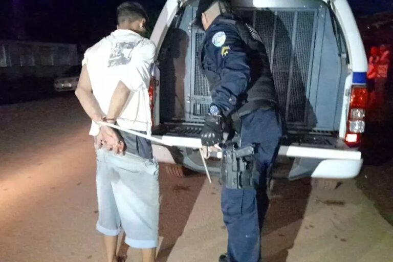 CASEIRA – Suspeito é preso com arma após roubo na zona Leste