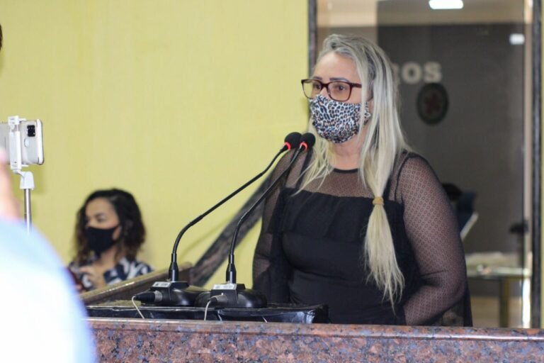 Vereadora Márcia Socorristas Animais conquista recapeamento da rua vila Mariana