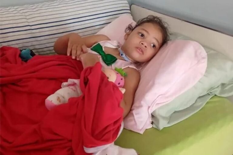 Casal é condenado por agressões que deixaram bebê em estado vegetativo – VÍDEO