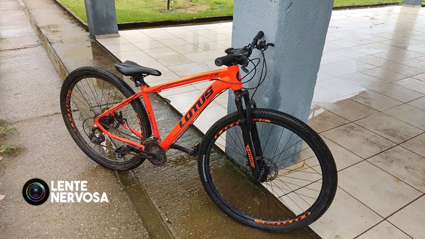 Adolescente é apreendido no Orgulho do Madeira com bicicleta roubada - VÍDEO 2 Adolescente é apreendido no Orgulho do Madeira com bicicleta roubada - VÍDEO