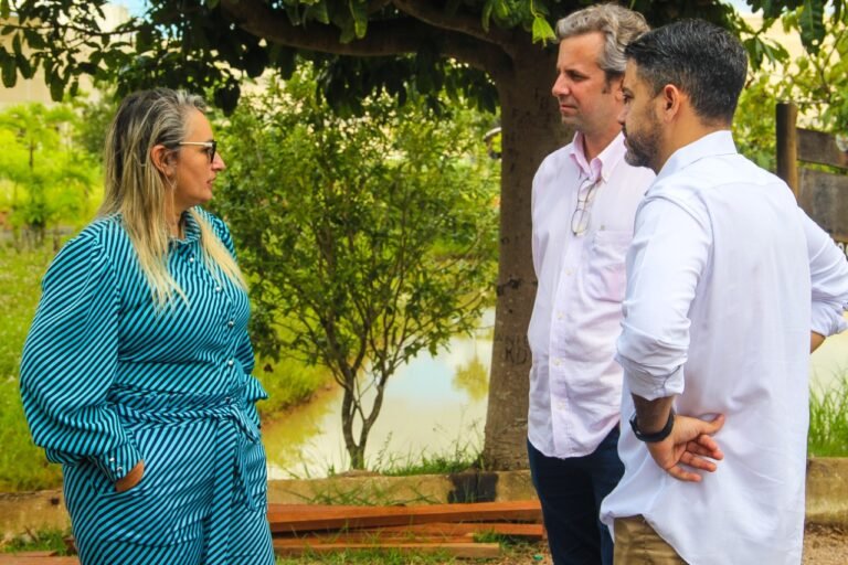 Vereadora Márcia Socorristas Animais acompanha obras de revitalização do Parque da Cidade