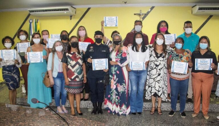 Vereadora Márcia Socorristas Animais presta homenagem às mulheres pelo Dia Internacional da Mulher