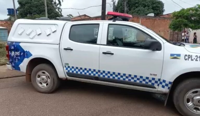 Mulheres denunciam e homem que se masturbava em árvore é preso pela PM