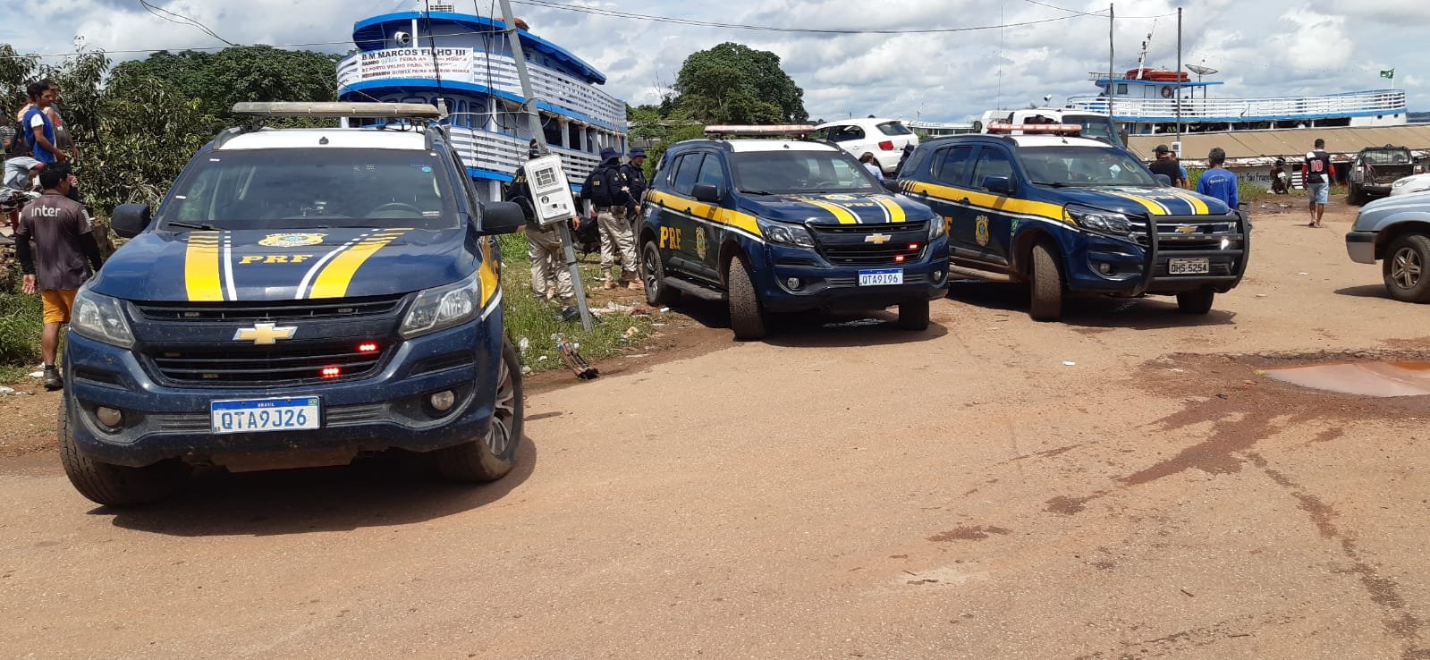 Criminosos caem no Rio Madeira após fugirem de abordagem da PRF, na capital