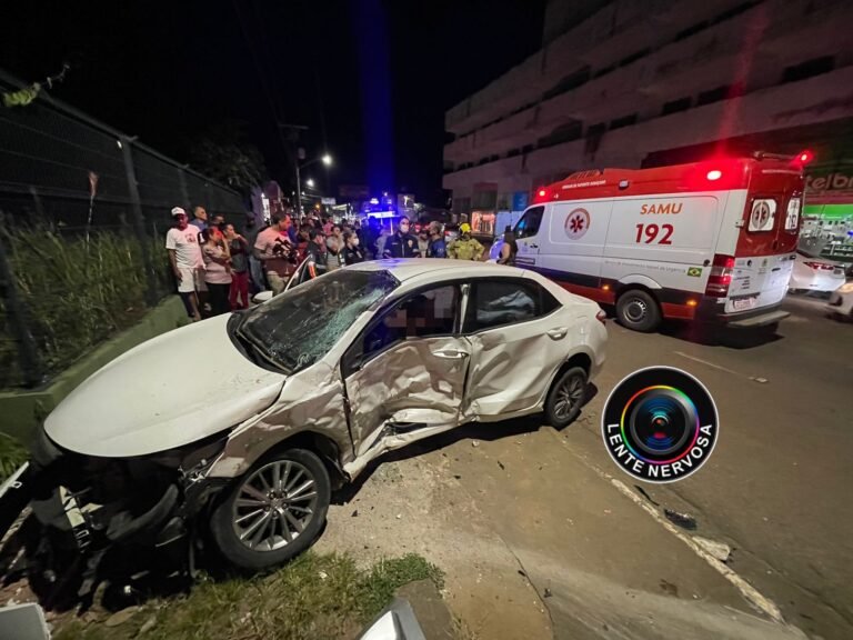 Últimas Notícias 3 URGENTE AO VIVO – Motorista morre ao invadir preferencial e ser atingido por caminhonete