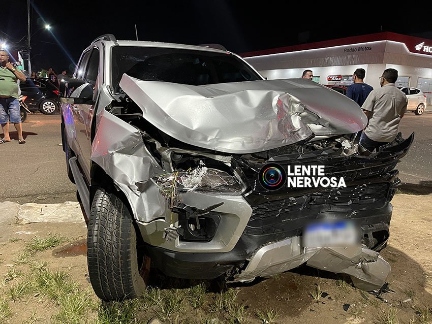 Delegado aposentado da Polícia Federal morre após invadir preferencial e ser atingido por caminhonete – VÍDEO