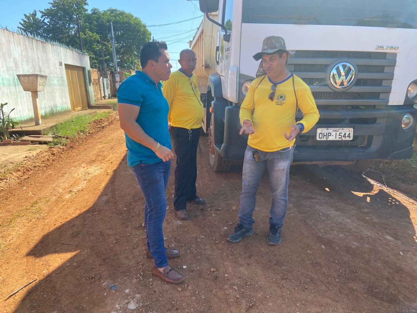 Ruas da zona sul recebem paliativo a pedido do vereador Edimilson Dourado