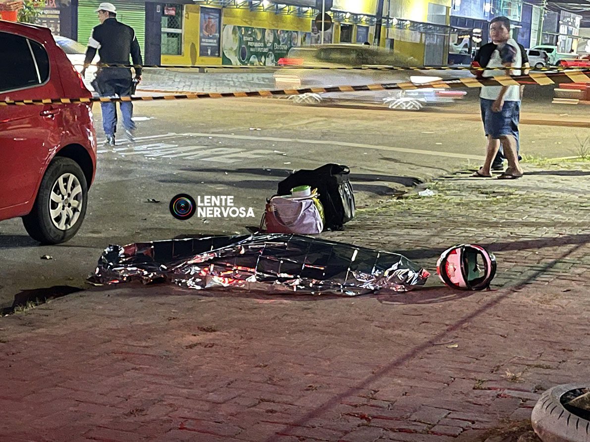 Vídeo: Motorista invade preferencial e causa acidente matando motoboy e deixando mulher e criança feridas