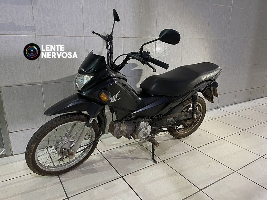 Criminosos agridem vítimas durante roubo na zona leste 2 Criminosos agridem vítimas durante roubo na zona leste