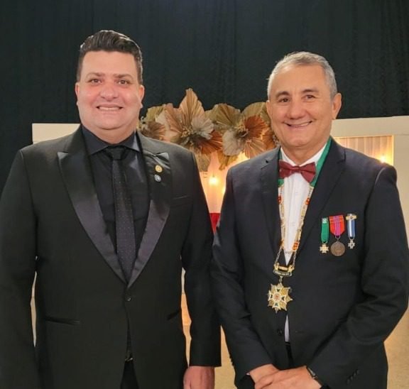 Jornalista Zecca Paim recebe Comenda “A Cruz do Mérito da Comunicação”, da Câmara Brasileira de Cultura