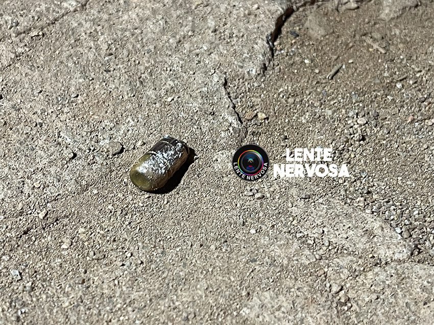 VÍDEO - Mulher é executada a tiros por ocupantes de carro preto na zona leste