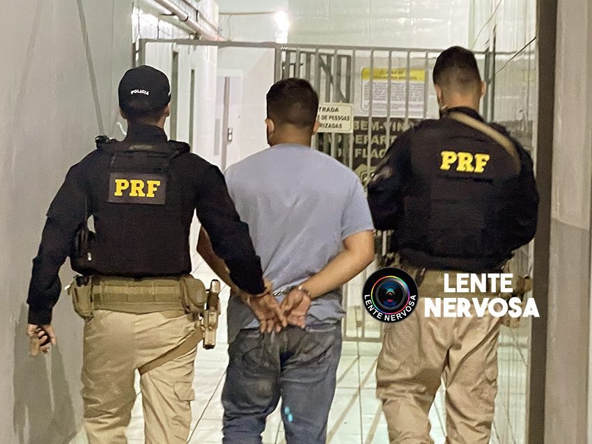 Motorista é preso armado durante blitz da PRF na Jorge Teixeira