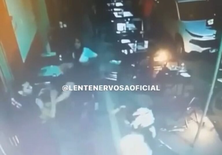 VEJA O VÍDEO – Blogueira de Porto Velho se envolve em confusão em pub