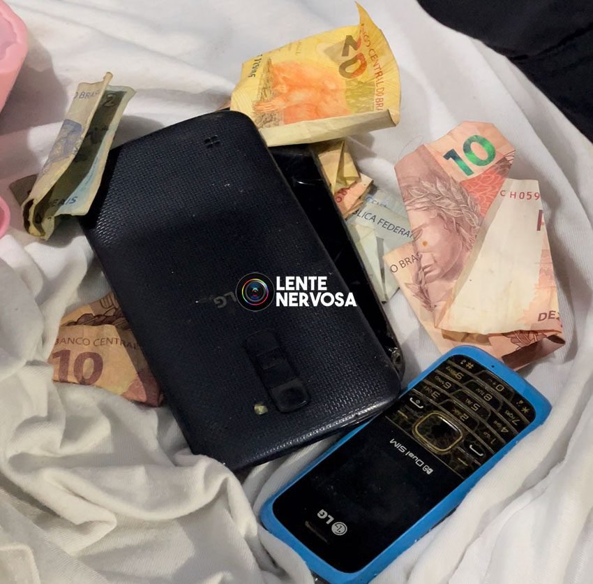 Casal que traficava drogas em bar abandonado é preso pela PM