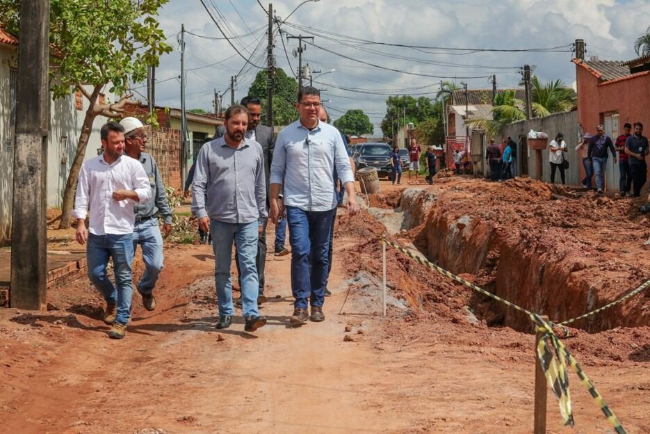 Prefeitura retoma obras da Avenida Rio de Janeiro; serviços são realizado em parceria