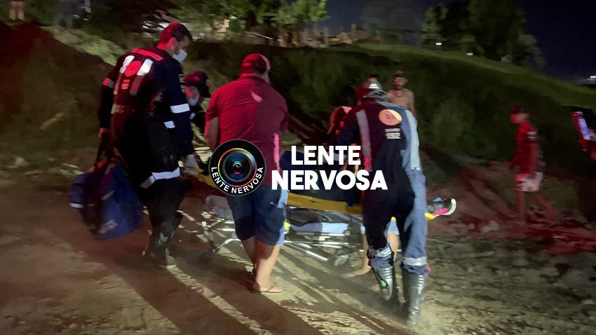 Vídeos mostram mulher sendo resgatada após cair da ponte sobre o Rio Madeira; ela permanece internada