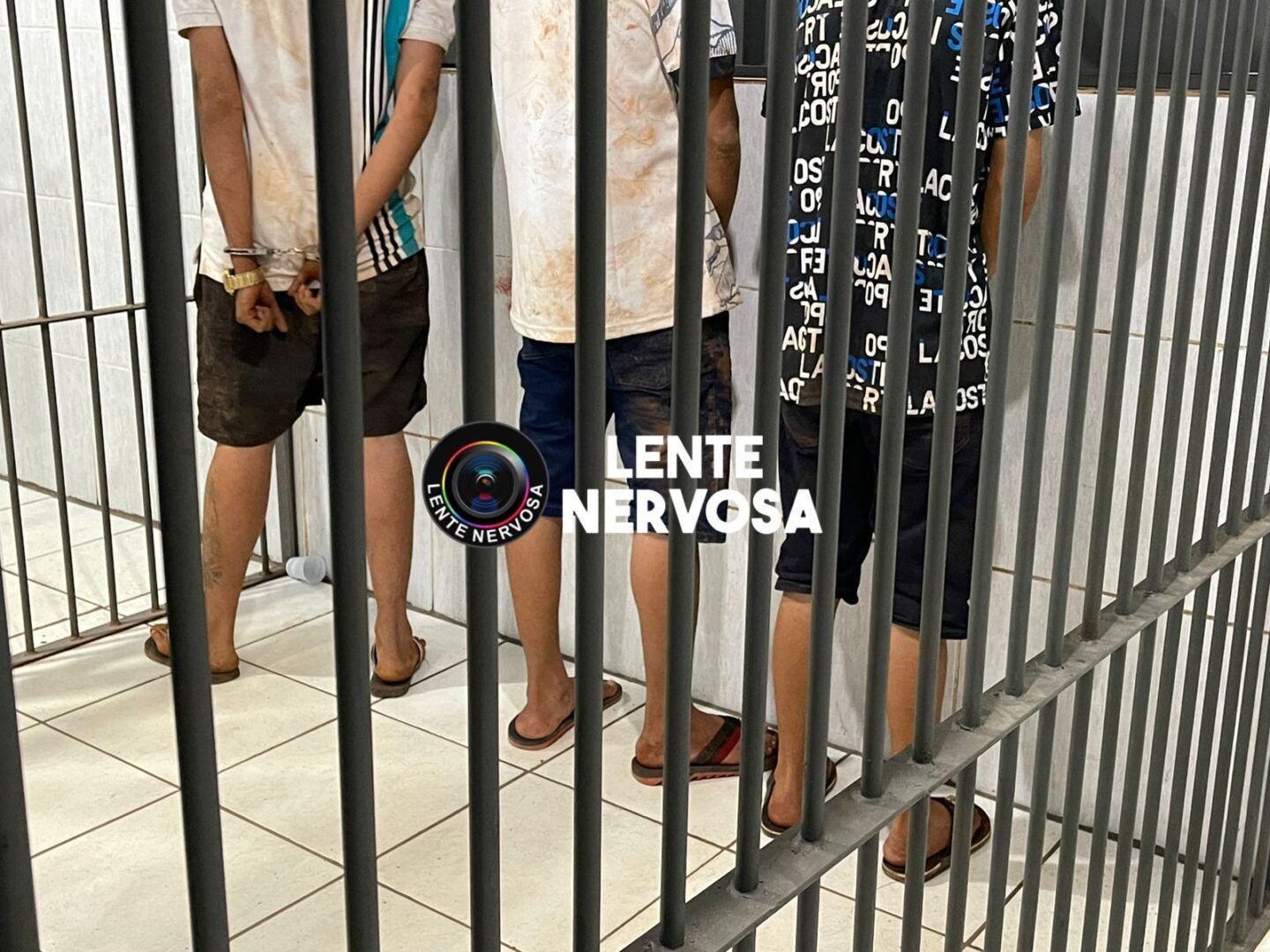 Adolescentes tentam executar rival na zona leste e são apreendidos após fuga alucinada